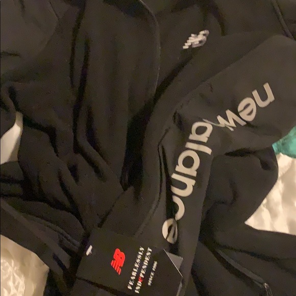 New Balance - Picture 4 of 5